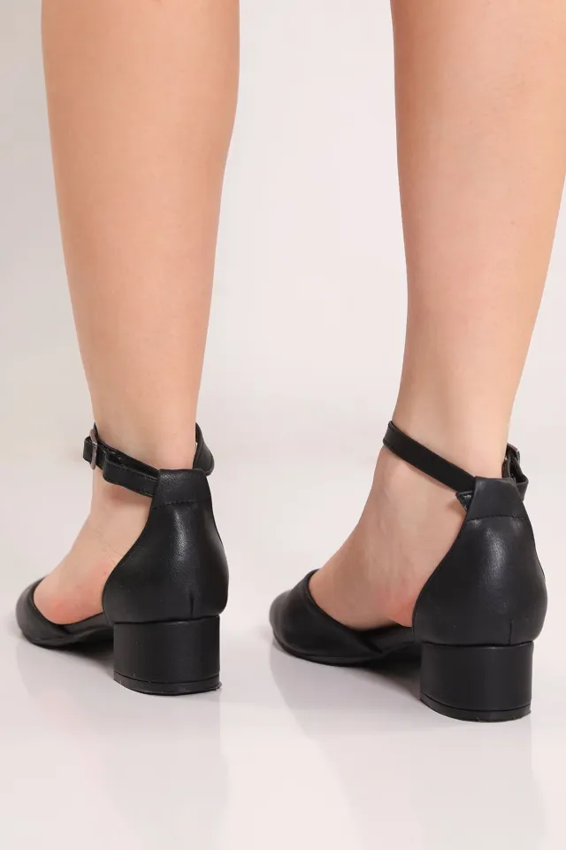 Kadın Yuvarlak Burun Topuklu Ayakkabı Siyahderili