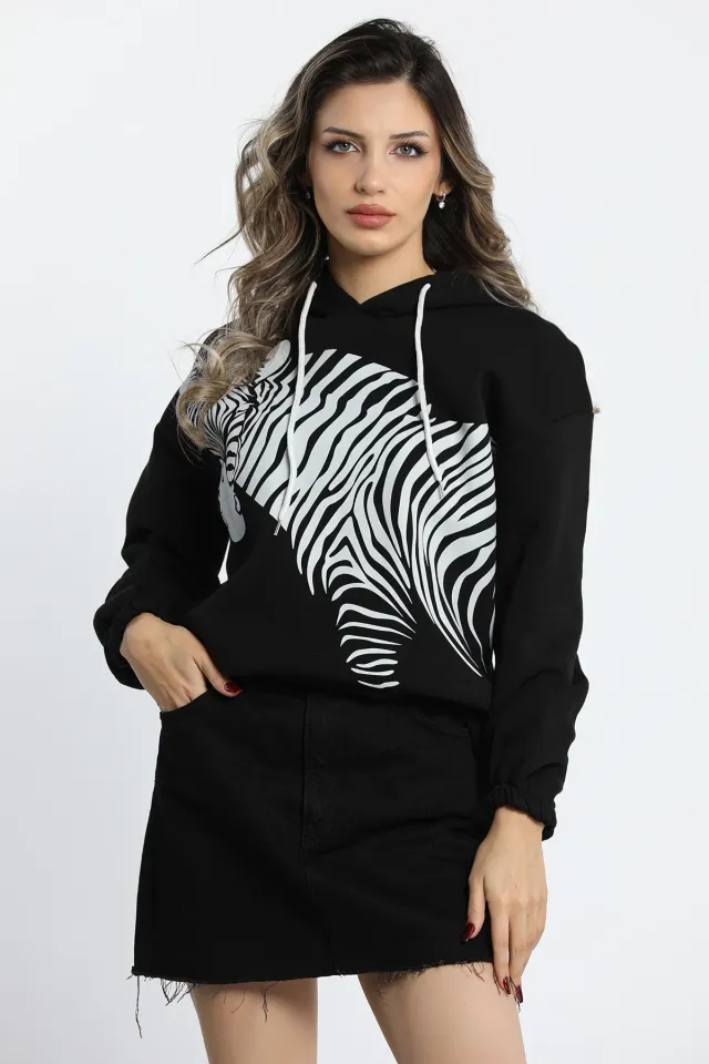 Kadın Zebra Baskılı Kapüşonlu Üç İplik Şardonlu Sweatshirt Siyah