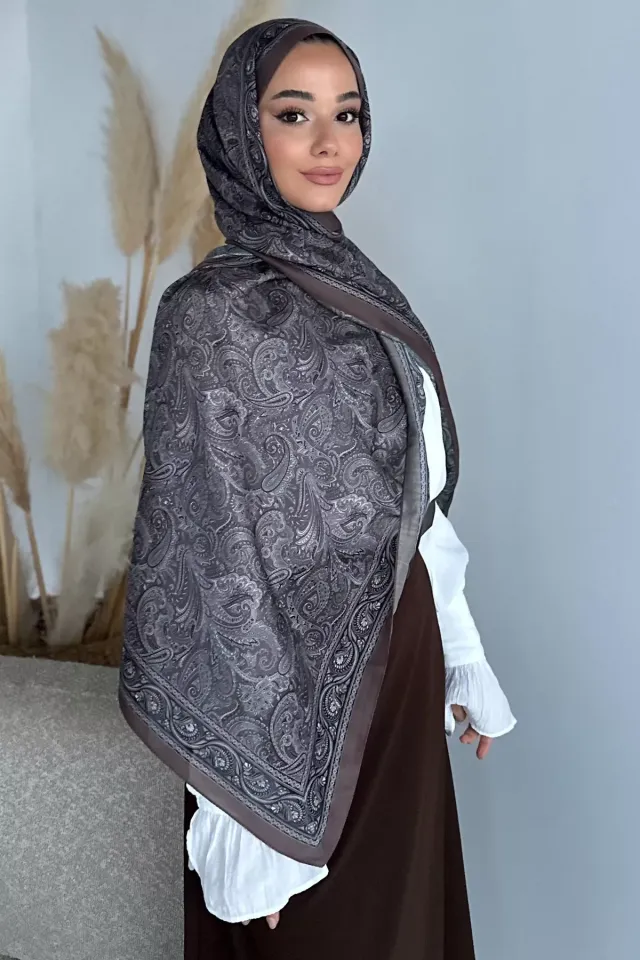 Mavi İpek Desenli Tesettür Şal Kahve
