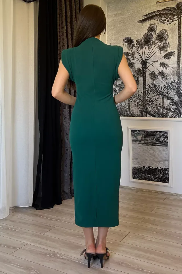 Omuz Vatkalı Yırtmaç Detaylı Uzun Elbise Zümrüt Yeşili