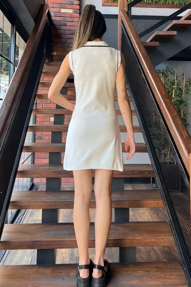 Polo Yaka Yarım Fermuarlı Nakışlı Kadın Triko Elbise Beyaz