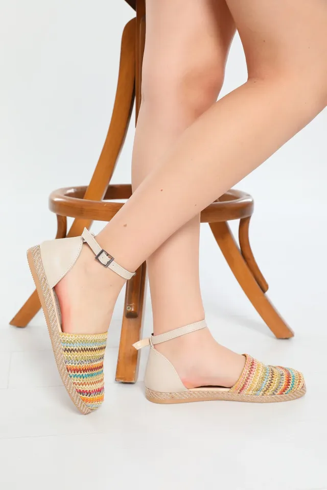Kadın Bilek Kemerli Hasır Detaylı Renkli Rahat Taban Sandalet Renkli