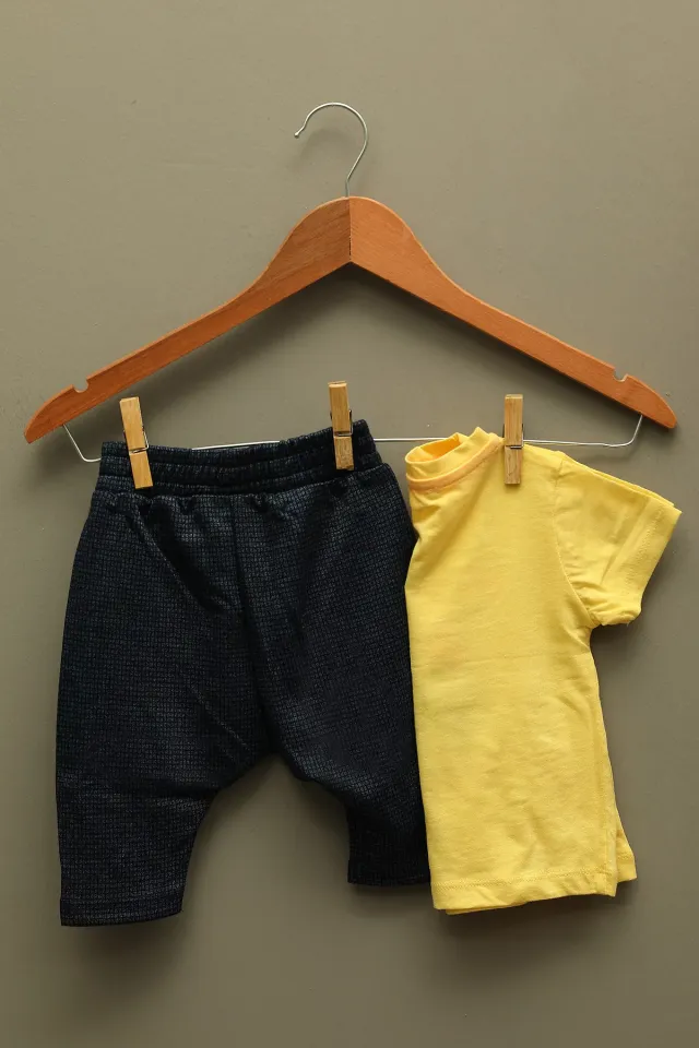 Erkek Bebek Likralı Bisiklet Yaka Baskılı T-shirt Pantolon İkili Takım Sarı