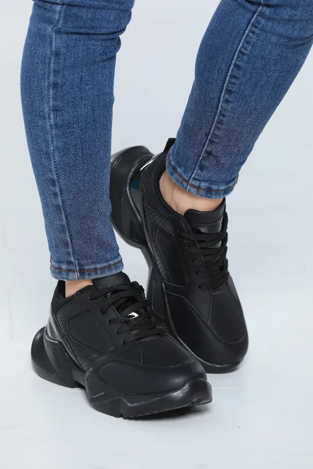 Kadın Rahat Taban Bağcıklı Spor Ayakkabı Siyah