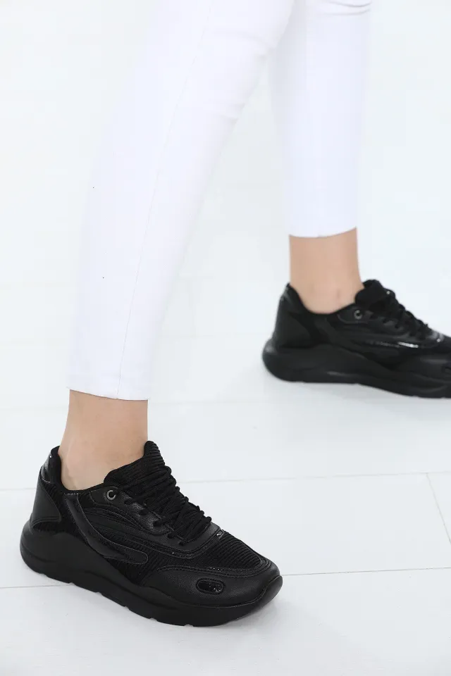 Kadın Bağcıklı Anaroklu Yüksek Taban Günlük Spor Ayakkabı Siyah