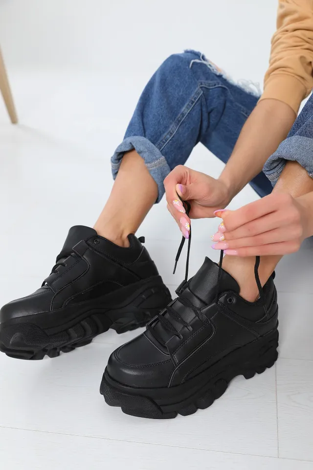 Kadın Bağcıklı Yüksek Taban Günlük Spor Ayakkabı Siyah
