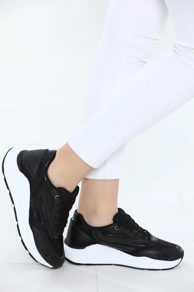 Kadın Bağcıklı Anaroklu Yüksek Taban Günlük Spor Ayakkabı Siyahbeyaz