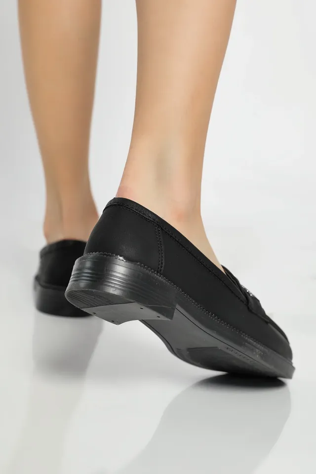 Taş Detaylı Kadın Günlük Ayakkabı Siyah