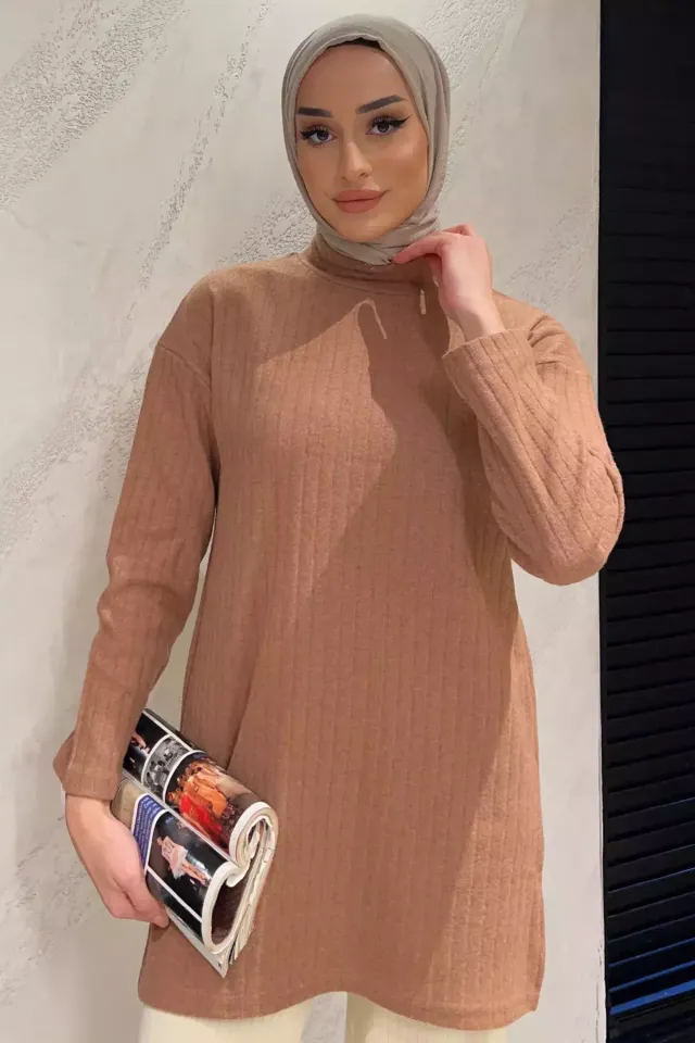 Yarım Balıkçı Yaka Yırtmaçlı Tesettür Tunik A.kiremit