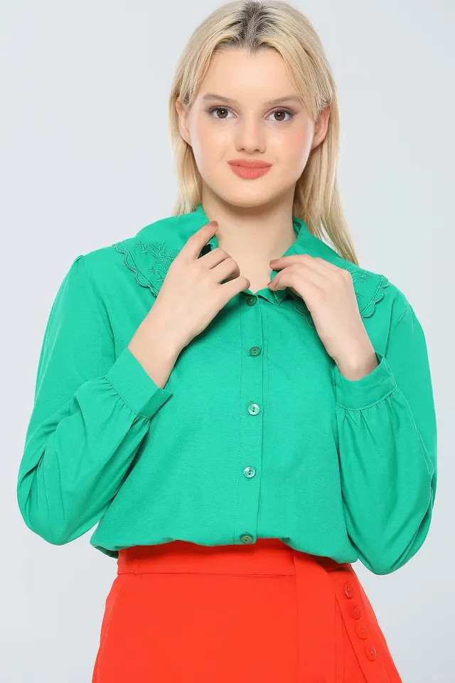 Kadın Bebe Yaka İşlemeli Gömlek Yeşil